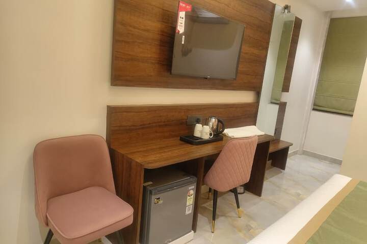 Room 3 of 15