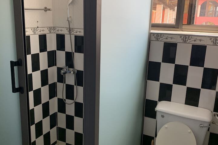 Room 19 of 40