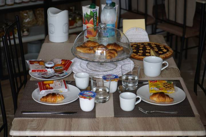 Breakfast/Coffee Service 62 of 69