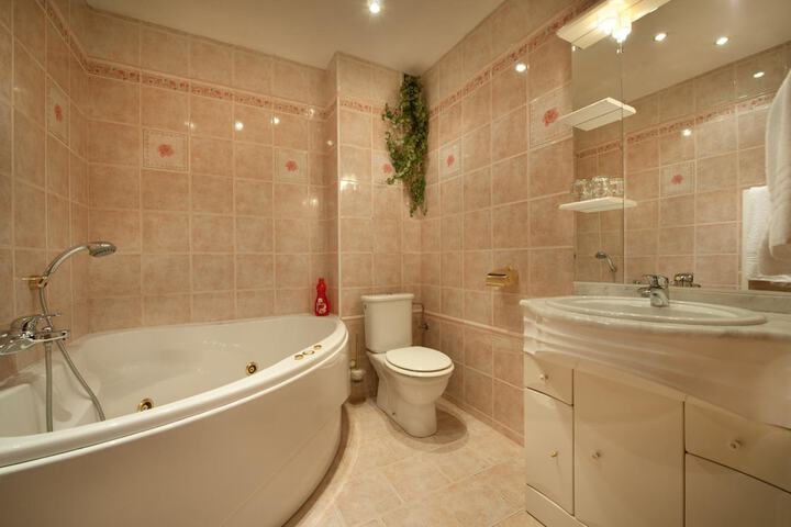Bath Interior