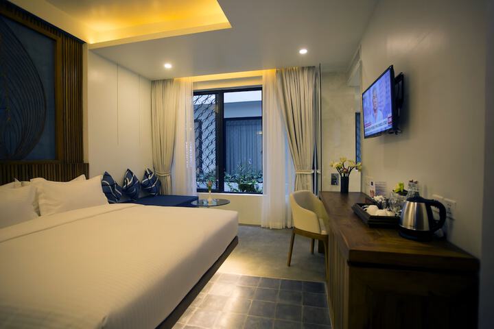 Room 12 of 155