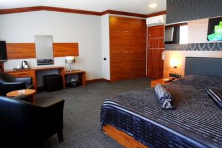 Room 16 of 35