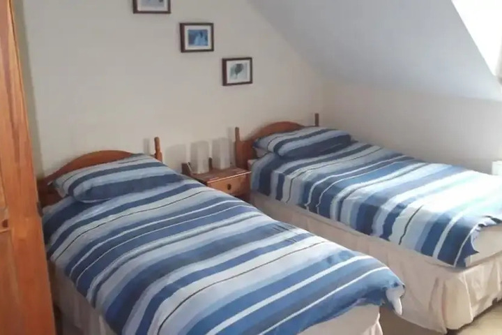 Room 2 of 12