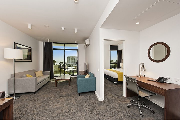 Room 11 of 27