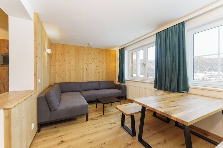 Room 65 of 124
