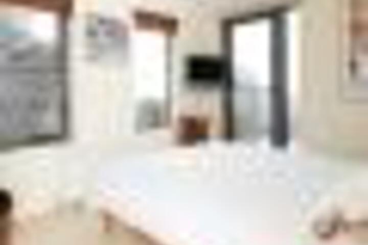 Room 21 of 21