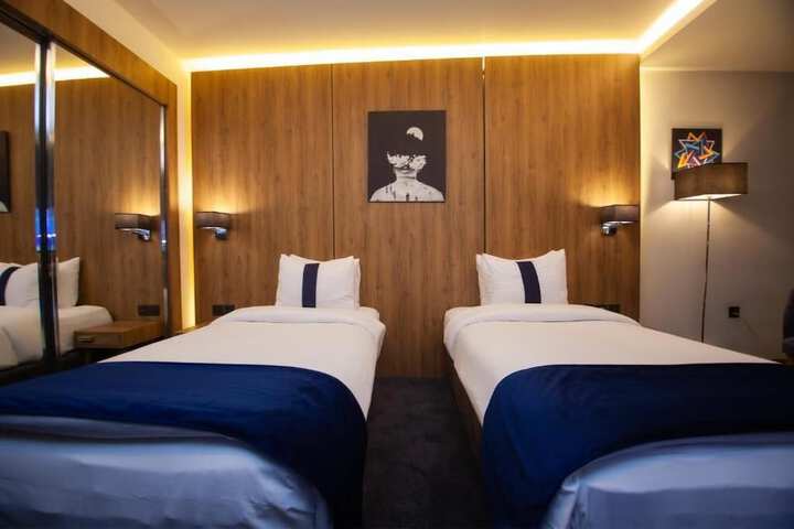 Room 26 of 36