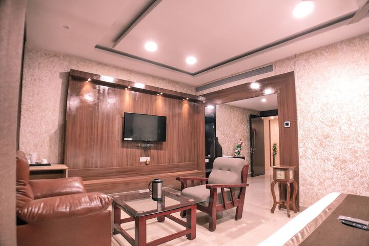 Room 21 of 43