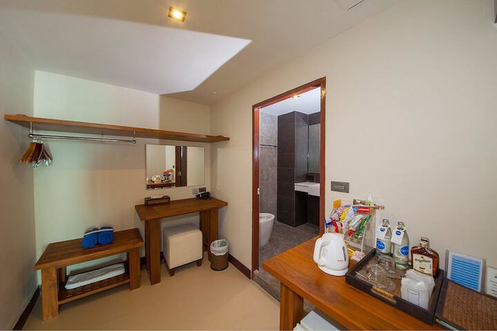 Room 50 of 86