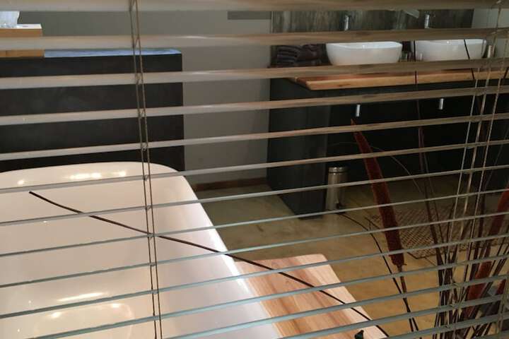 Room 64 of 175