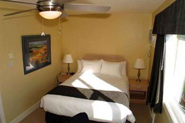 Room 12 of 32
