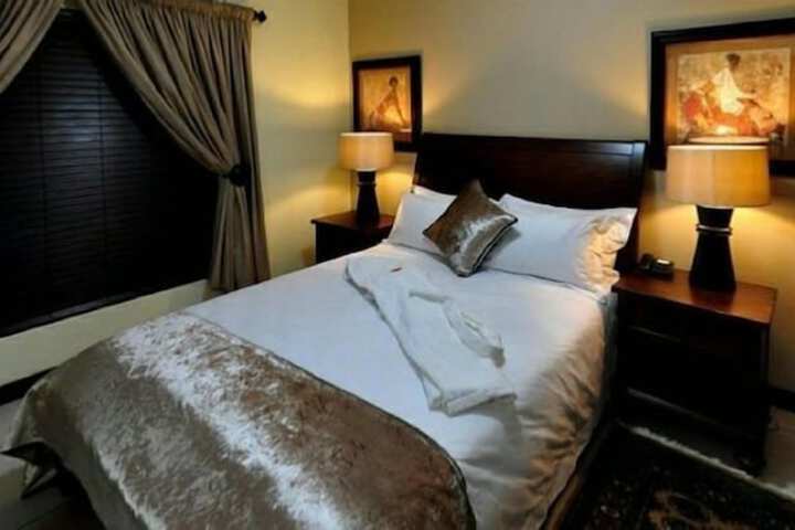 Room 15 of 51