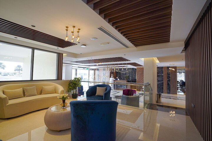 Business Center 39 of 40