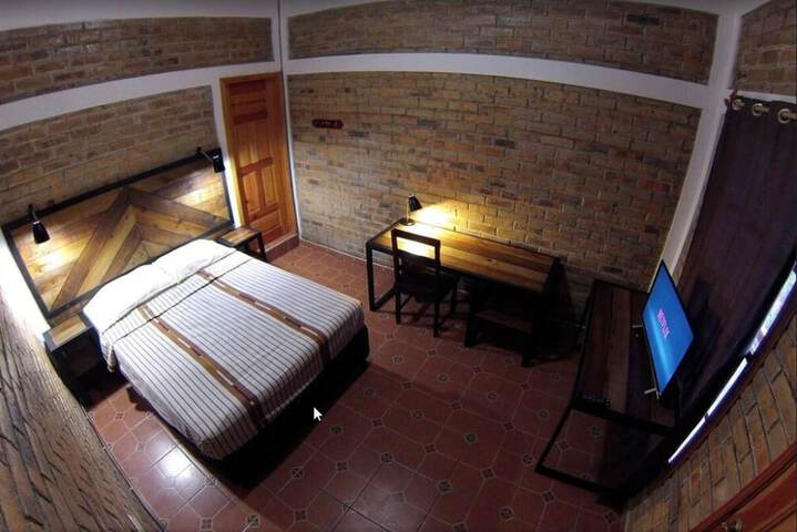 Room 2 of 6