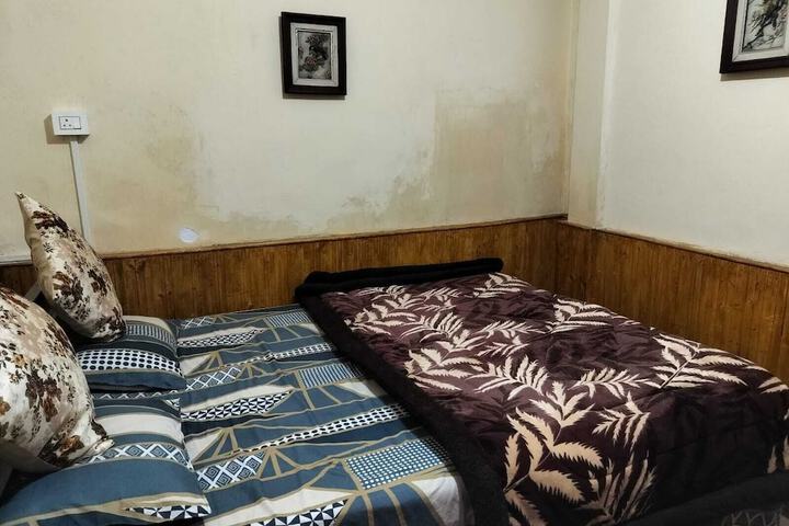 Room 45 of 77