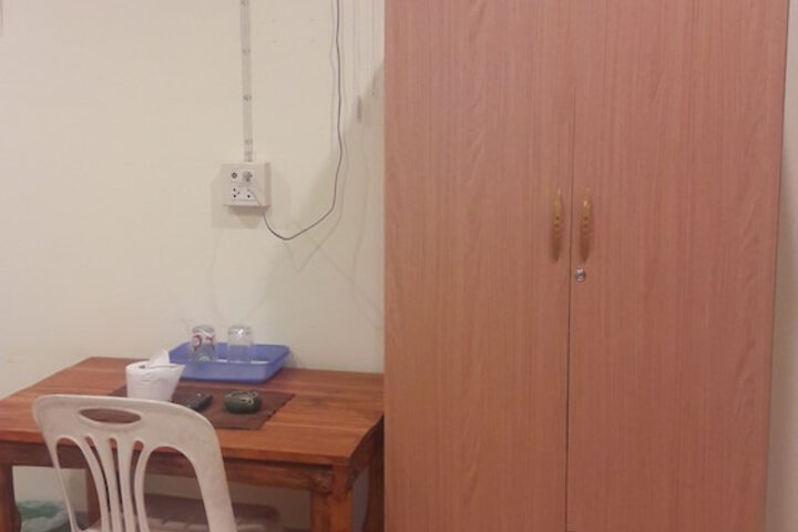 Room 10 of 27
