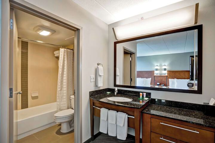 Double Accessible King Size Bed (11 of 11)