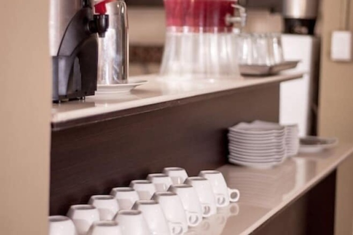 Breakfast/Coffee Service 26 of 33