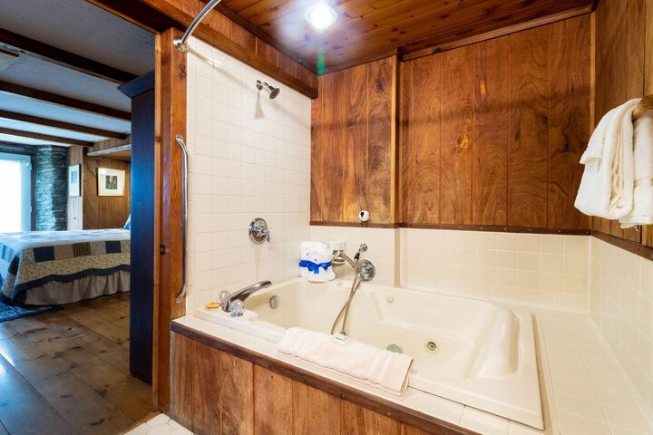 Hot Tub 23 of 105