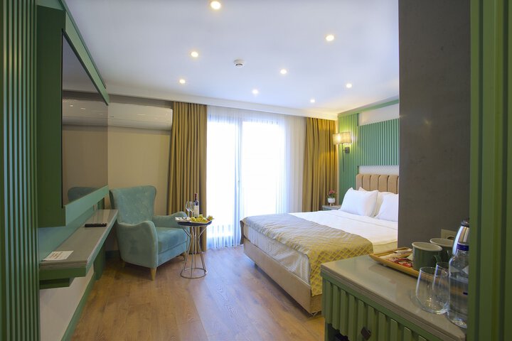 Room 11 of 21