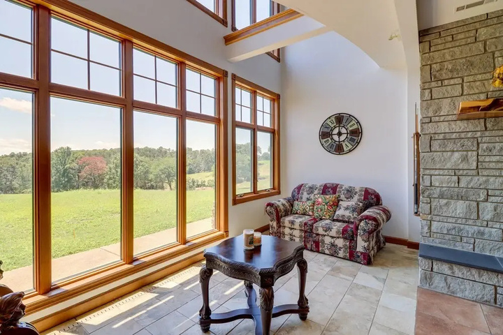 Mtn-view Shirley Pool House: Pets Welcome!