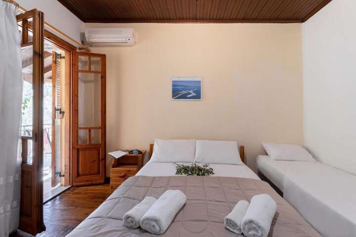 Room 15 of 16