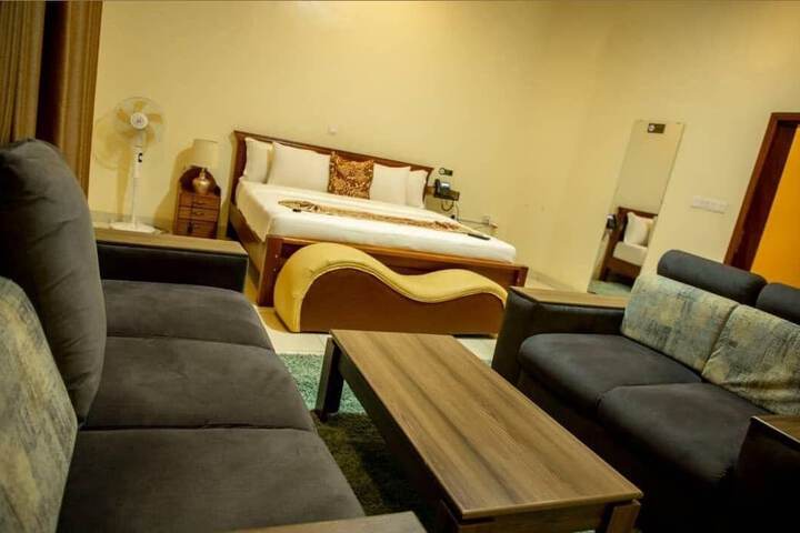 Room 7 of 40