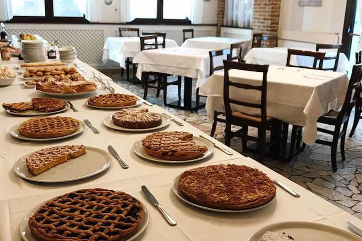 Breakfast/Coffee Service 56 of 120