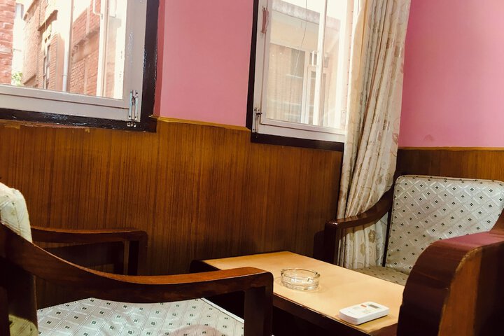 Room 28 of 37