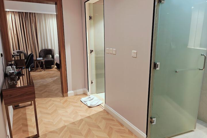 Room 19 of 63