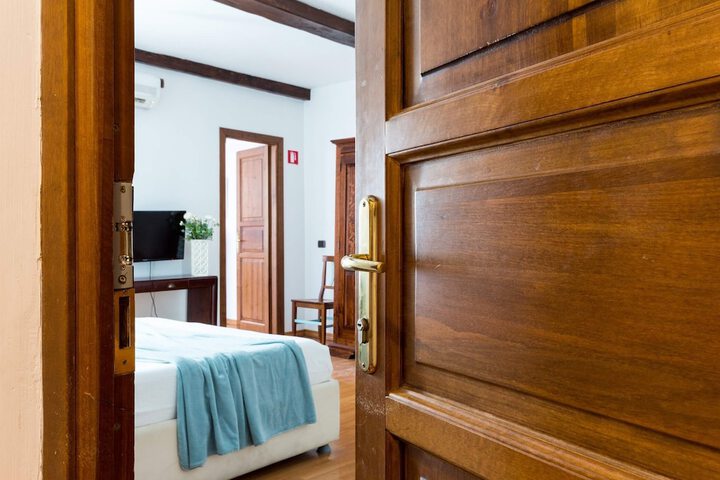 Hotel 3 of 134