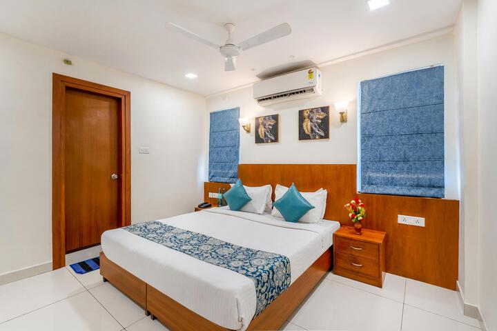 Room 5 of 13