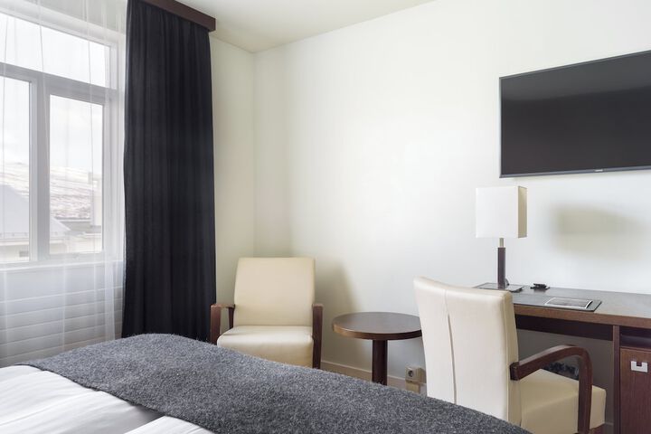 Room 40 of 86