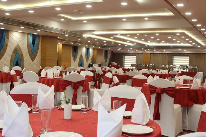 Ballroom/Hall 30 of 39