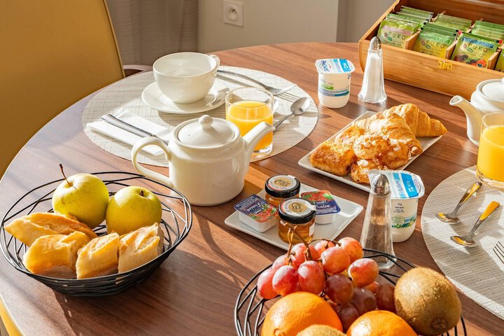 Breakfast/Coffee Service 19 of 28