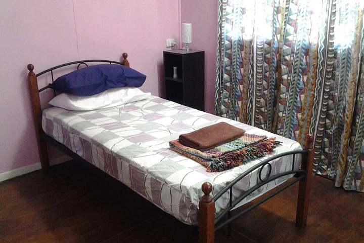 Room 2 of 9