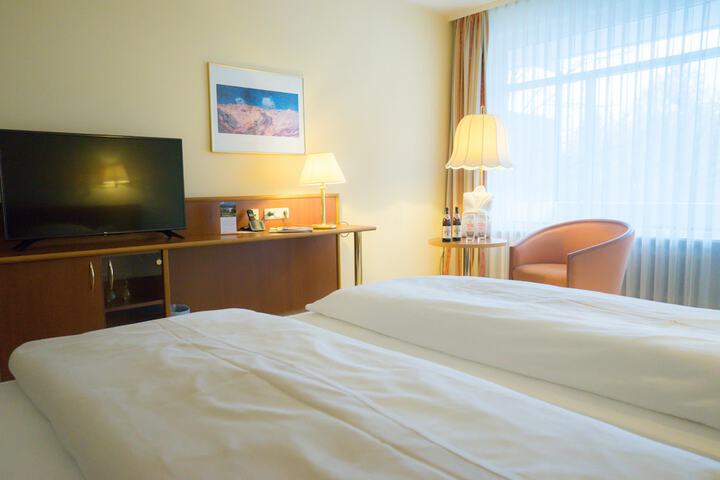 Room 4 of 24