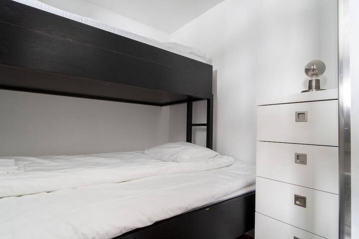 Room 191 of 865