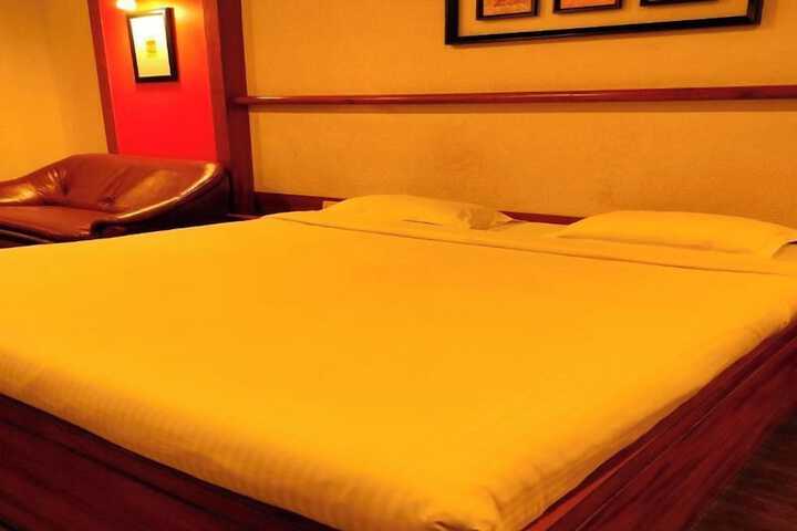 Room 14 of 38