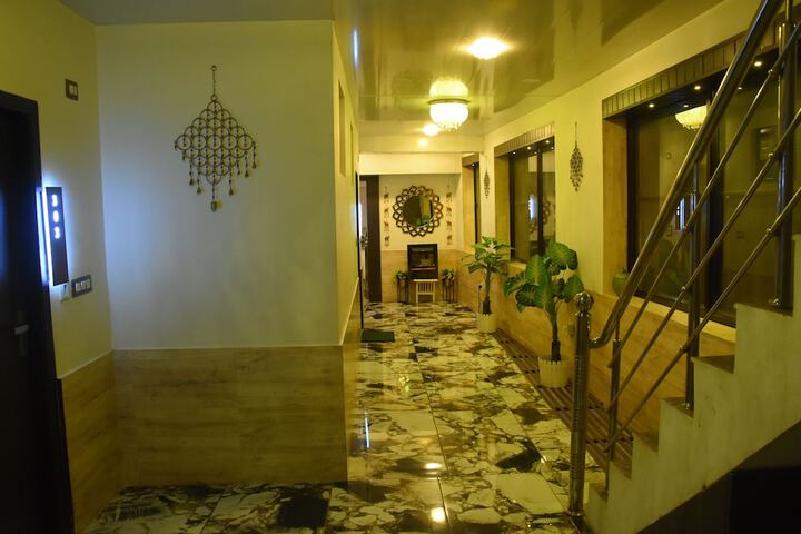 Hotel Interior 6 of 84
