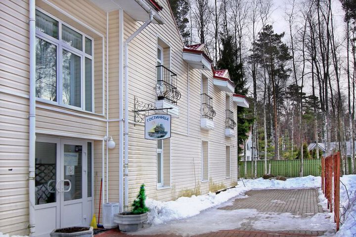 Hotel 12 of 81