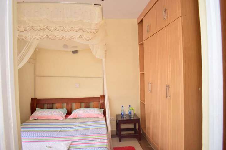 Room 5 of 28