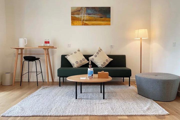 Room 43 of 76