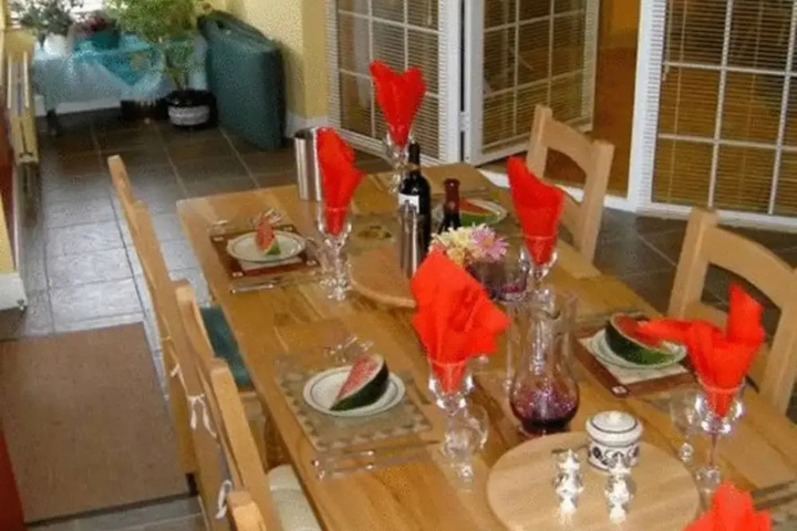 Dining 10 of 13