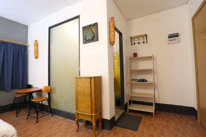 Room 11 of 26
