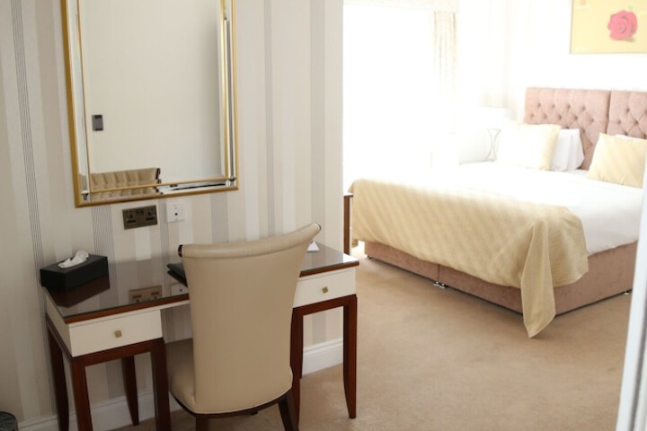 Room 25 of 65