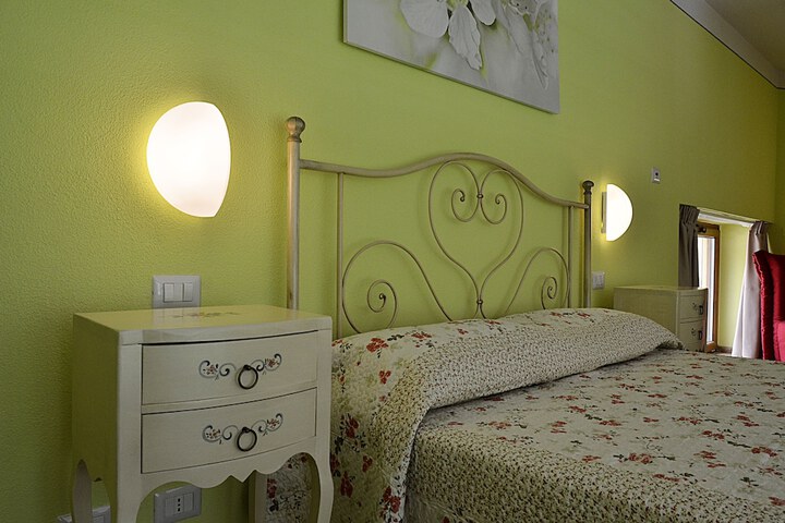 Room 15 of 125