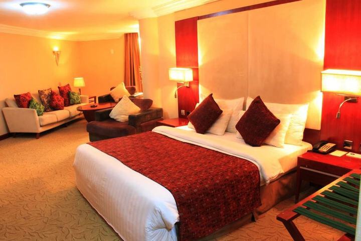 Room 8 of 43