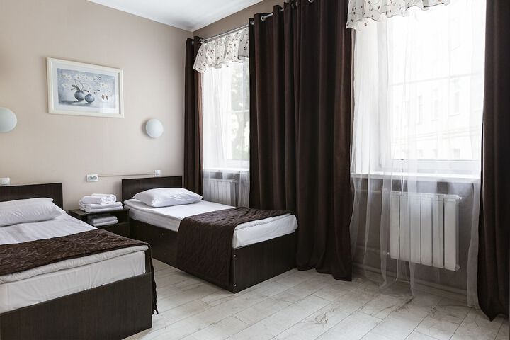 Room 5 of 68