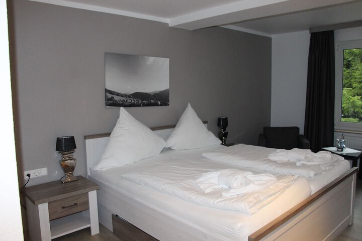 Room 13 of 73